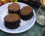 A picture of step 4 of Brownie trifle.