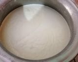 A picture of step 1 of Banana chikko shake.