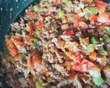 Foto del paso 5 de la receta: Tomates rellenos de carne y verduras con costron de queso