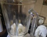 A picture of step 2 of Honey dew Melon juice.