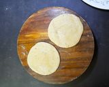 A picture of step 4 of Egg Stuffed Paranthas.