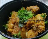 A picture of step 1 of Chicken Masala (In Odia it's Kassa).