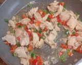 Foto del paso 4 de la receta: Pollo a la king con salsa bechamel