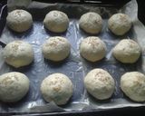 A picture of step 6 of Coconut milk sconse.