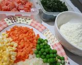 Foto langkah ke 3 dari resep Salmon Ragout Pie.
