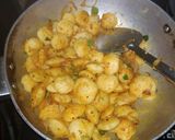 A picture of step 4 of Peri Peri Suji Idli.