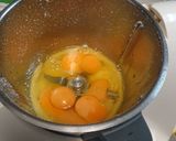Foto del paso 2 de la receta: Bizcocho de limón marmoleados con fondant de choco blanco