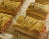A picture of step 5 of Mini sausage rolls.