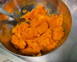 Une image de l'étape 11 de Potimarron farci bœuf tomate coriandre et emmental.