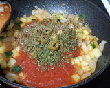Foto del paso 3 de la receta: Espaguetis con bacon y aceitunas y toque de picante