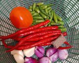 Foto langkah ke 2 dari resep Cumi Asin Balado Cabe ijo.