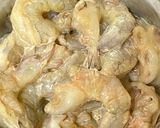 Foto langkah ke 1 dari resep Udang Saus Yogurt Telur Asin.