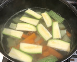 Foto del paso 2 de la receta: Caldo Tlalpeño