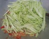 Foto langkah ke 2 dari resep Oseng siyem (labu siam) simple.