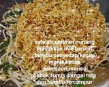 Foto langkah ke 5 dari resep Mie goreng daun katuk.