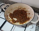 Foto del paso 3 de la receta: Cazuela de calamares con col y garbanzos estofados