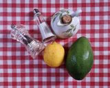 A picture of step 1 of Avocado Mayonnaise.