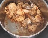 A picture of step 8 of Chicken hara masala.