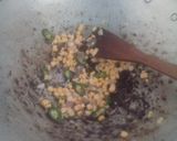 Foto langkah ke 2 dari resep Nasi Merah Goreng Pelangi.