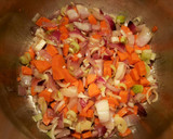 Foto del paso 2 de la receta: Sopa estilo oriente medio, de lentejas pollo y cordero