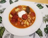 Kolbászos fejtett bableves galuskával recept fázis 5 fotója