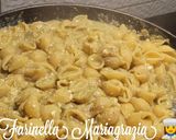 Foto del passaggio 5 della ricetta Conchiglie con fave km zero e ricotta 👩‍🍳❤️🦁