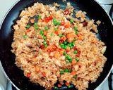 รูปขั้นตอนการทำที่ 2 ของ ข้าวผัดปลากระป๋องทอดกรอบ (อร่อยจึงต้องบอกต่อ)