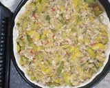 Foto del paso 7 de la receta: Tarta de zapallito y pollo con queso