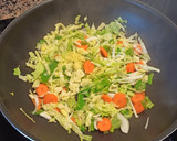 Foto del paso 2 de la receta: Pasta con salteado de verduras al wok
