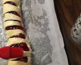A picture of step 4 of Candy cane danish.