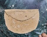 A picture of step 4 of Mint paratha.