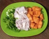 Foto langkah ke 1 dari resep Sup Ayam.