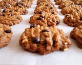 Foto langkah ke 6 dari resep Chocolate Almond Cookies.