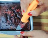 चॉकलेट टूटी फ्रूटी केक (chocolate tutti frutti cake recipe in Hindi) रेसिपी चरण 8 फोटो