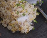 Foto langkah ke 4 dari resep Nasi Goreng Putih.