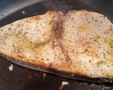 Foto del paso 3 de la receta: Emperador a la plancha con picadillo (receta gaditana)