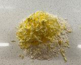A picture of step 1 of Broccoli and cheese quiche.