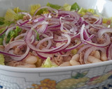 Foto del paso 3 de la receta: Ensalada de alubias y atún