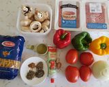 Foto del paso 1 de la receta: Pasta con salsa de pavo, pimientos y champiñones