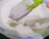 Hình bước làm 3 của món Bông Bí Nhồi Giò Sống Chiên Giòn