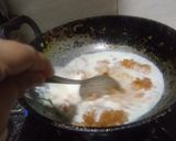 A picture of step 3 of Apple pulp burfi.