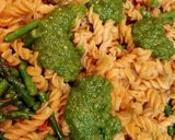 Foto del paso 5 de la receta Hélices al pesto con espárragos y cherrys