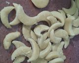 Kaju Namakpara Recipe in Hindi | काजू नमकपारा बनाने की विधि | रेसिपी चरण 4 फोटो