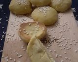 عکس مرحله 4 از دستور شیرینی ساده و فوری با گلاب و زعفران