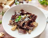 Foto langkah ke 7 dari resep Pappardelle Cioccolato ai Funghi || Pasta Coklat Saus Jamur.