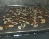 Foto langkah ke 1 dari resep Almond London Cookies.