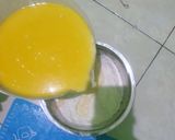 Foto langkah ke 2 dari resep Thousand Layer Crepe Cake.