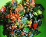 A picture of step 5 of Chatpati bhindi.