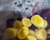 Foto langkah ke 2 dari resep Kolak Pala Pendem Pisang.