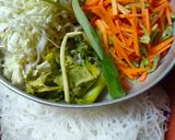 Foto langkah ke 1 dari resep Bihun goreng simple.